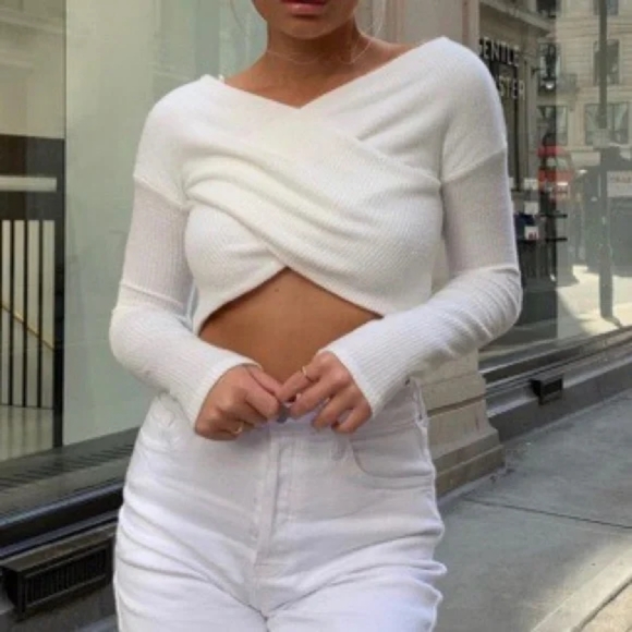 Fashion nova crop sweater - Picture 2 of 5